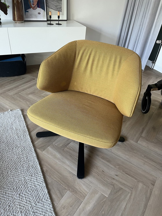 Image 1 of Montis Back Me Up Swivel Chair