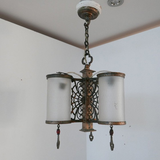 Image 1 of Vintage chandelier in frosted glass and patinated brass, England 1920