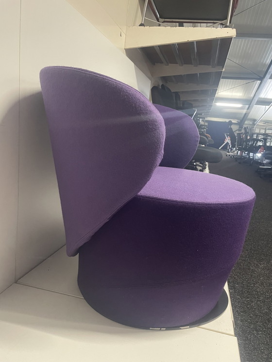 Image 1 of Fauteuil Triumph Design purple