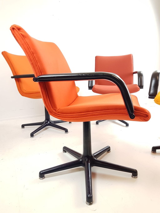 Artifort 'michigan' chaises de bureau orange shades 4 pcs laine