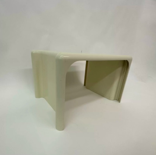 Table d'appoint moderne italienne en plastique attribuée à Giotto Stoppino pour Elco Scorze, années 1970