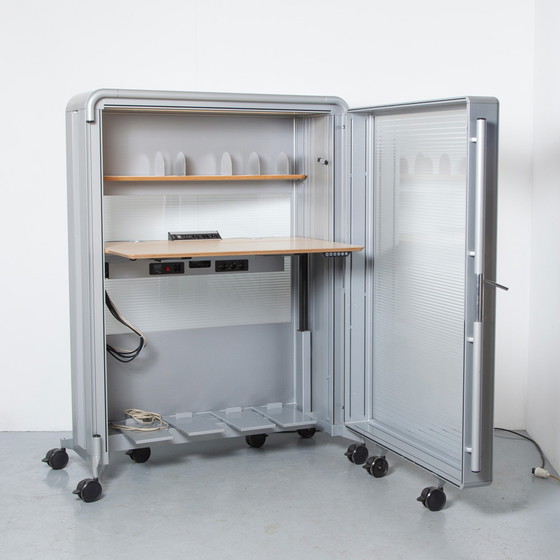 Image 1 of Bureau mobile de B+T Design