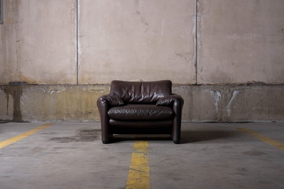 Image 1 of Cassina maralunga armchair by Vico Magistretti