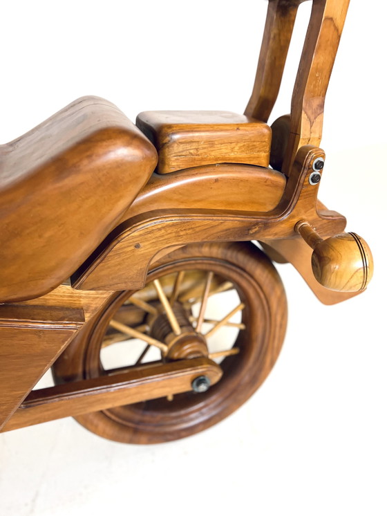 Image 1 of Harley Davidson '70 in teak massiccio 1:1
