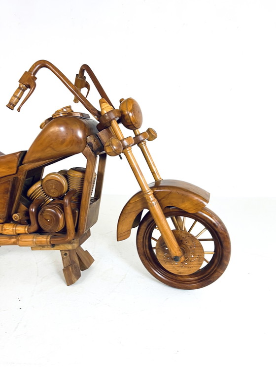 Image 1 of Harley Davidson '70 in teak massiccio 1:1