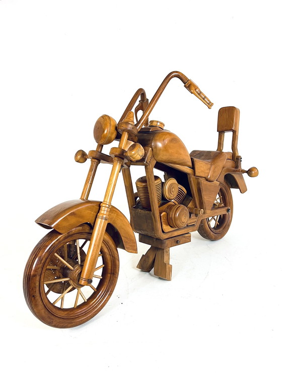 Image 1 of Harley Davidson '70 in teak massiccio 1:1
