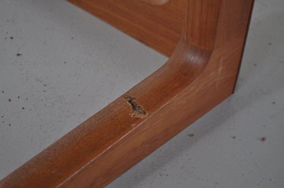 Image 1 of Danish round extendable dining table