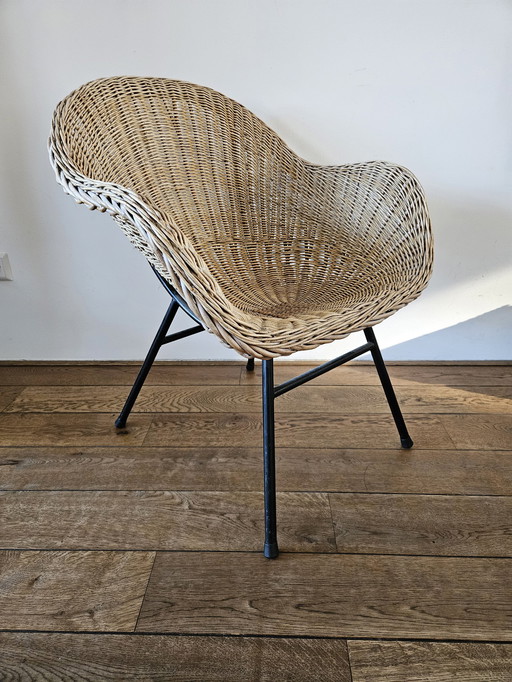 Vintage Wicker Chair