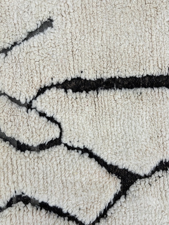 Image 1 of "Zendaya" - Tapis marocain moderne en laine blanche