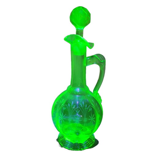 Uranium Classic Carafe Mid-20th Century