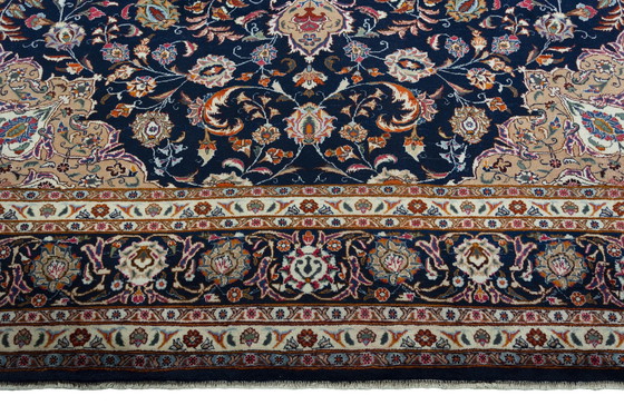 Image 1 of Hand-knotted Persian carpet - Sarouck - 384 X 307