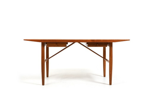 Fine Danish freestanding Desk in Teak and Oak 1960s