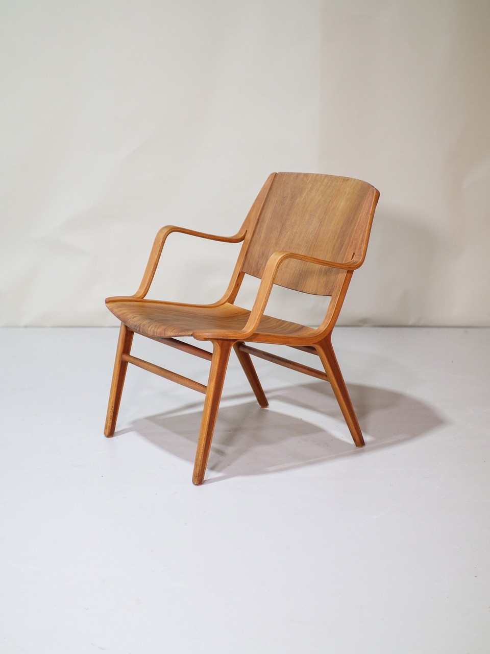 Peter Hvidt 「AXチェア」 Peter Hvidt AX Chair 6020 | The Stradling Collection