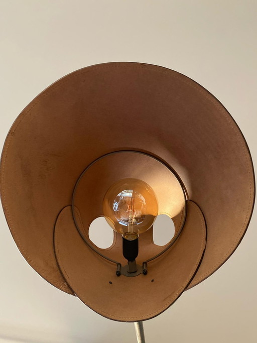Jacco Maris Mrs Q floor lamp – vloerlampen, Leather (photo 2 of 9)