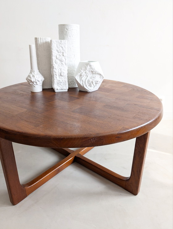 Image 1 of Round Midcentury Coffee Table By Niels Bach