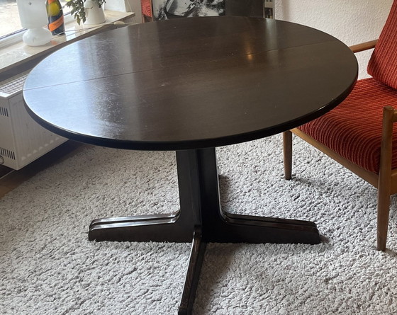 Image 1 of Thonet rosewood extendable round dining table