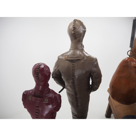 Image 1 of Attrezzatura o decorazione da palestra in pelle vintage, panche da boxe o wrestling per manichini, 1990