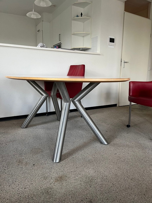 Table with 4X Chairs