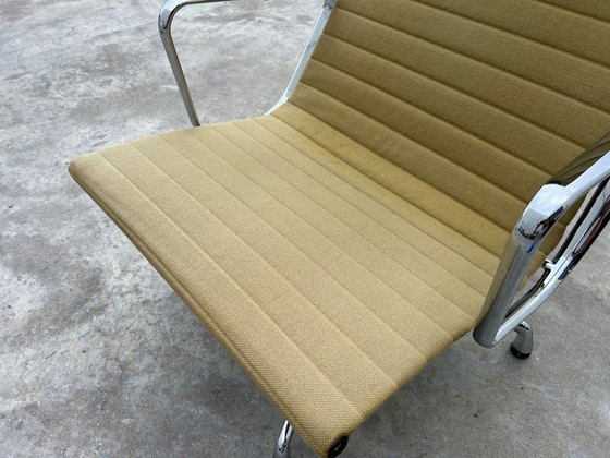 Image 1 of Vitra Eames Ea124 Lounge