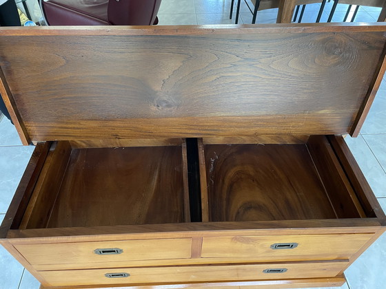 Image 1 of Cassettiera in teak con 3 cassetti e ribalta superiore