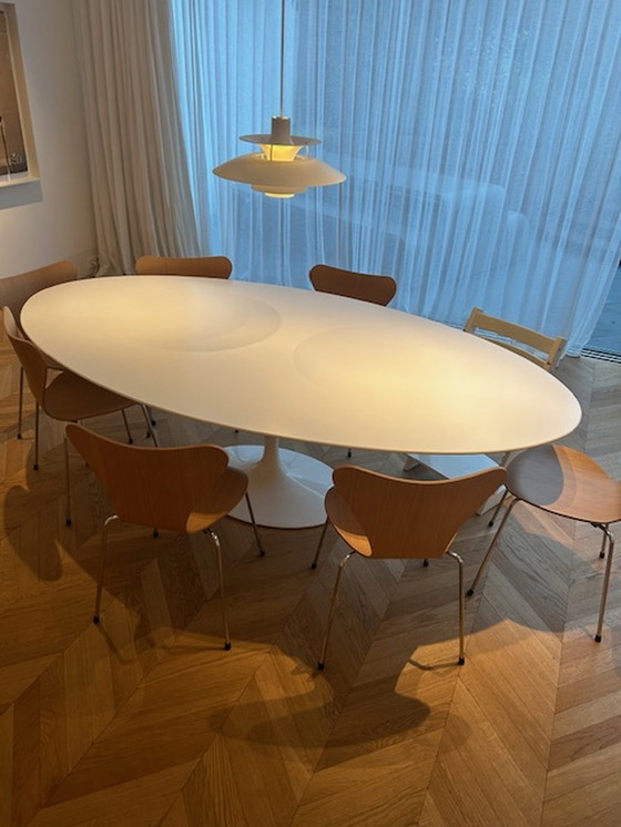 Image 1 of Saarinen 244 tulip table