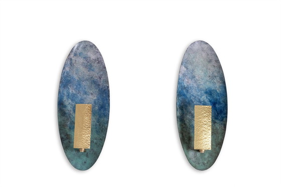 Image 1 of Coppia di applique in ottone patinato. Opera contemporanea.