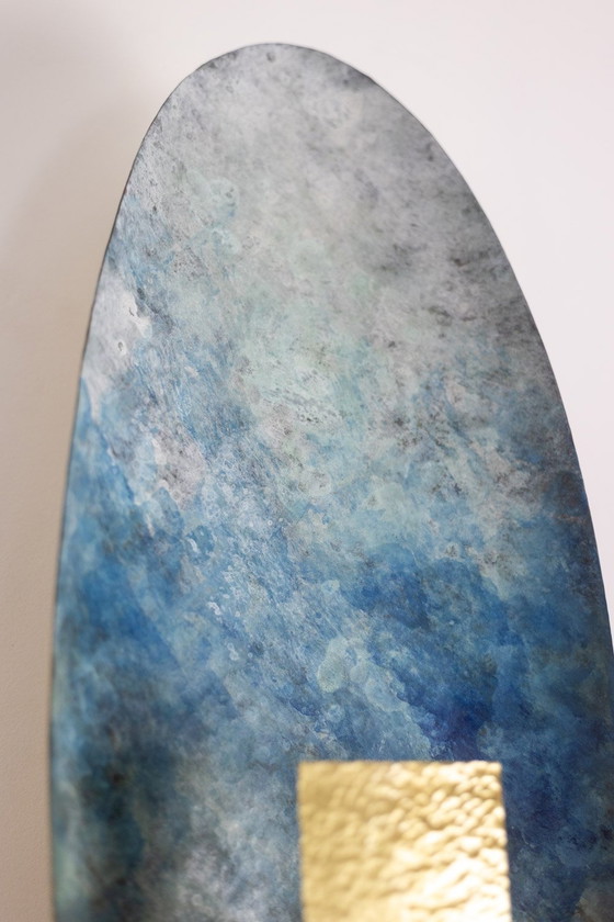 Image 1 of Coppia di applique in ottone patinato. Opera contemporanea.