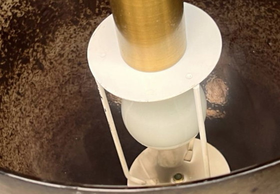 Image 1 of Una grande lampada a forma di fungo in vetro soffiato a mano di Peill e Putzler con base in ottone massiccio.