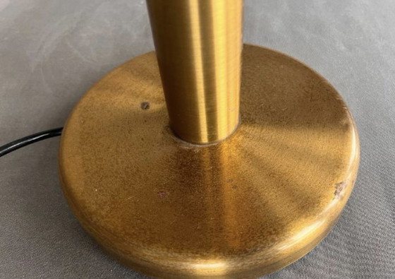 Image 1 of Una grande lampada a forma di fungo in vetro soffiato a mano di Peill e Putzler con base in ottone massiccio.