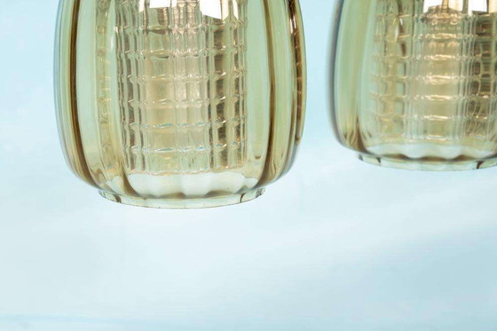 Image 1 of Lampe suspendue vintage en verre ambré Design suédois, Midmod Lampe en verre