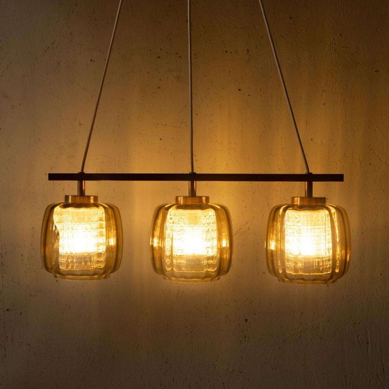 Image 1 of Lampe suspendue vintage en verre ambré Design suédois, Midmod Lampe en verre