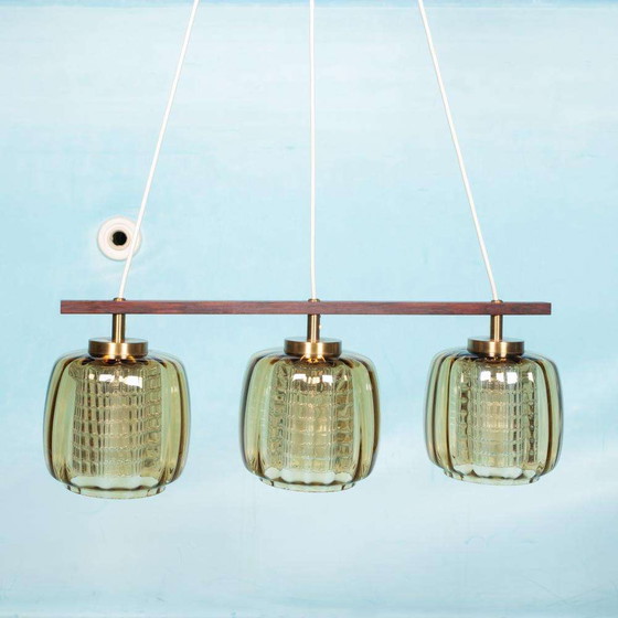 Image 1 of Lampe suspendue vintage en verre ambré Design suédois, Midmod Lampe en verre