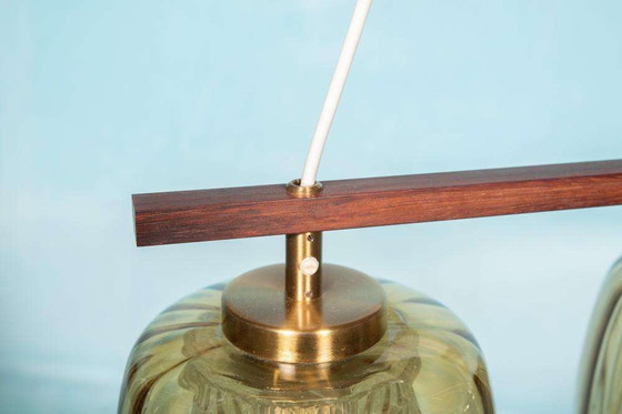 Image 1 of Lampe suspendue vintage en verre ambré Design suédois, Midmod Lampe en verre