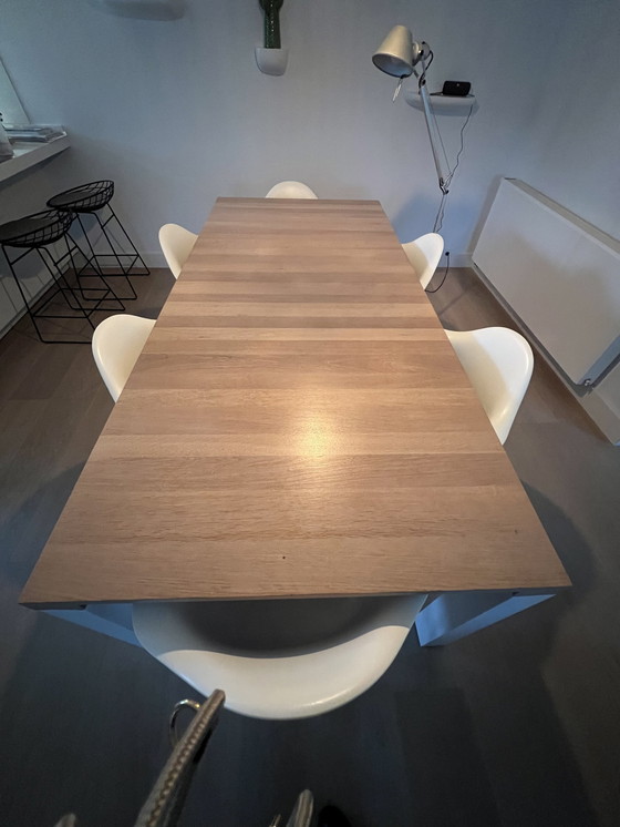 Image 1 of Leolux Dining Table