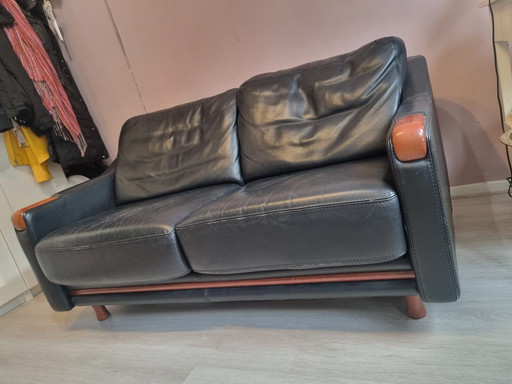 Genuine Leather 2 Person Sofa 1.60 By 1 Meter And 80Cm High