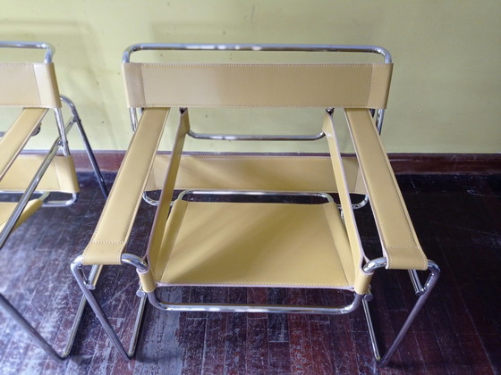 Image 1 of Knoll Wassily B3 2 New-Unused Amber Leather Armchairs By Marcel Breuer