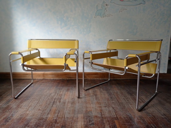 Image 1 of Knoll Wassily B3 2 New-Unused Amber Leather Armchairs By Marcel Breuer