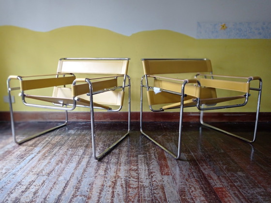 Image 1 of Knoll Wassily B3 2 New-Unused Amber Leather Armchairs By Marcel Breuer