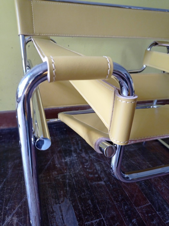 Image 1 of Knoll Wassily B3 2 New-Unused Amber Leather Armchairs By Marcel Breuer