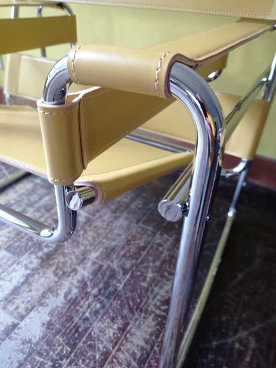 Image 1 of Knoll Wassily B3 2 New-Unused Amber Leather Armchairs By Marcel Breuer