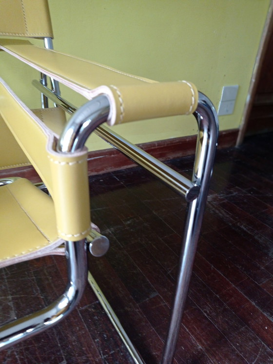 Image 1 of Knoll Wassily B3 2 New-Unused Amber Leather Armchairs By Marcel Breuer