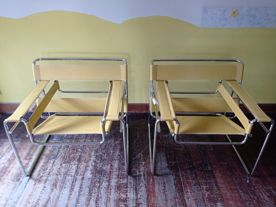 Image 1 of Knoll Wassily B3 2 New-Unused Amber Leather Armchairs By Marcel Breuer