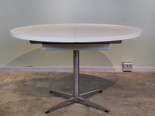 Pastoe Vintage Round Extendable Dining Table