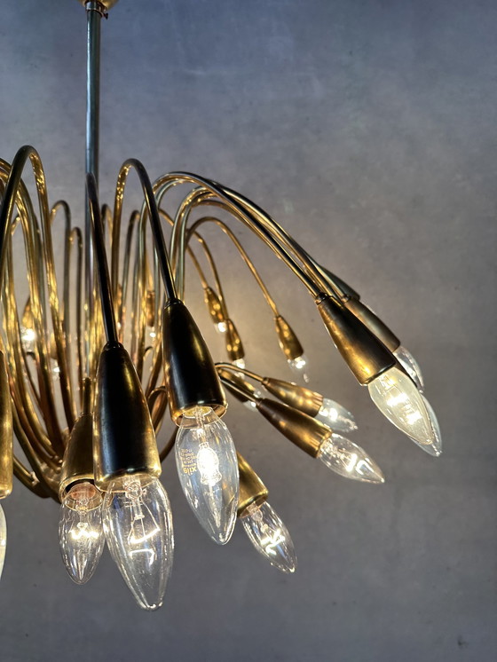 Image 1 of Lampadario Sputnik italiano in ottone d'epoca