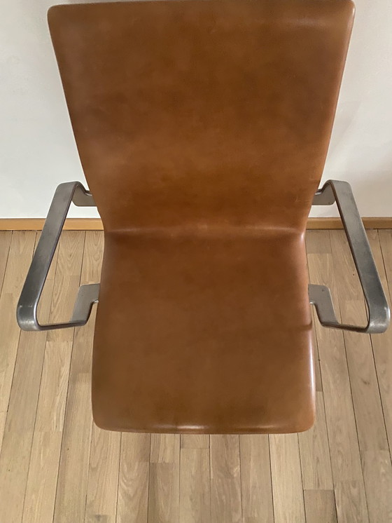 Image 1 of Lowback Oxford tm chair by Fritz Hansen