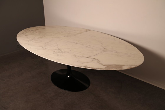 Image 1 of Knoll oval dining table by Eero Saarinen