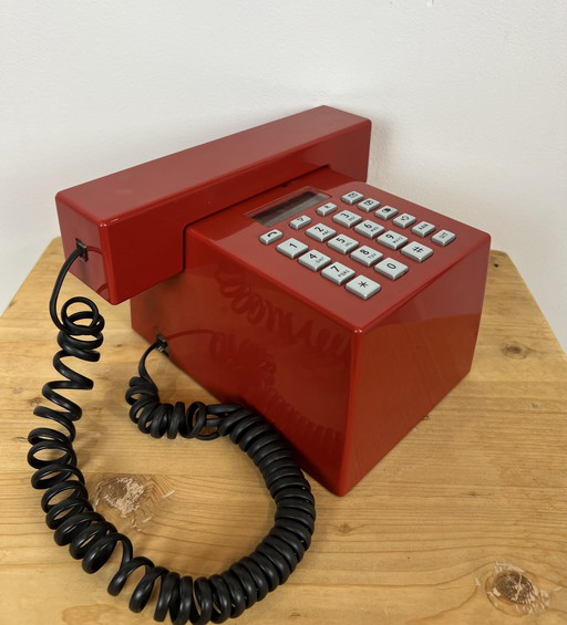 Jan des Bouvrie Cube phone