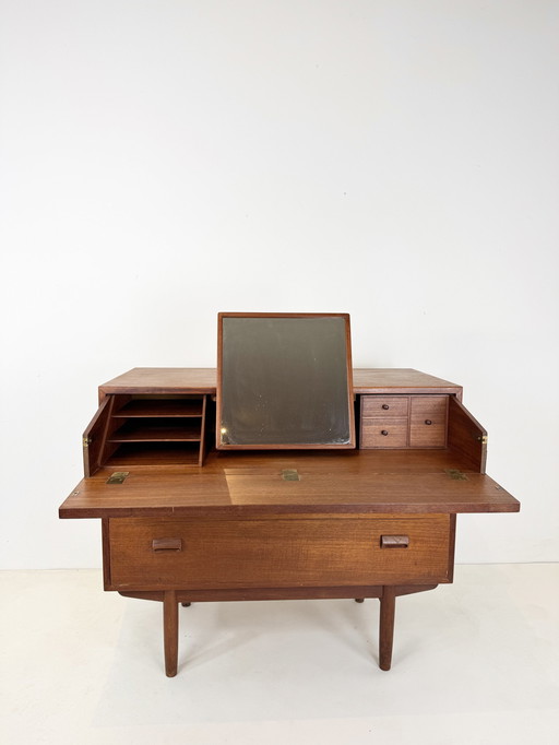 Dressing Table Designed By Børge Mogensen For Søborg Møbelfabrik (1950S)