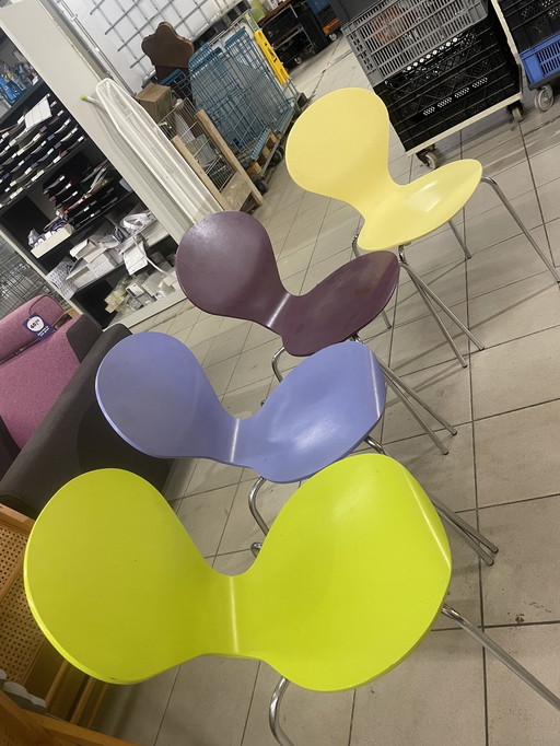 4 Butterfly chairs