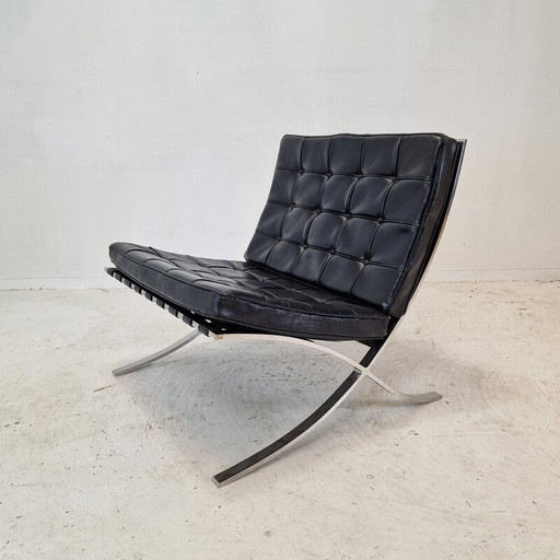 Vintage Barcelona armchair with stainless steel and black leather ottoman by Mies Van der Rohe for Knoll, 1970